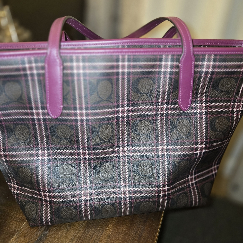 SOLD!!!!!!!COACH Purple and Black Tote Bag with Classic Design